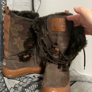 Brown suede The North Face boots